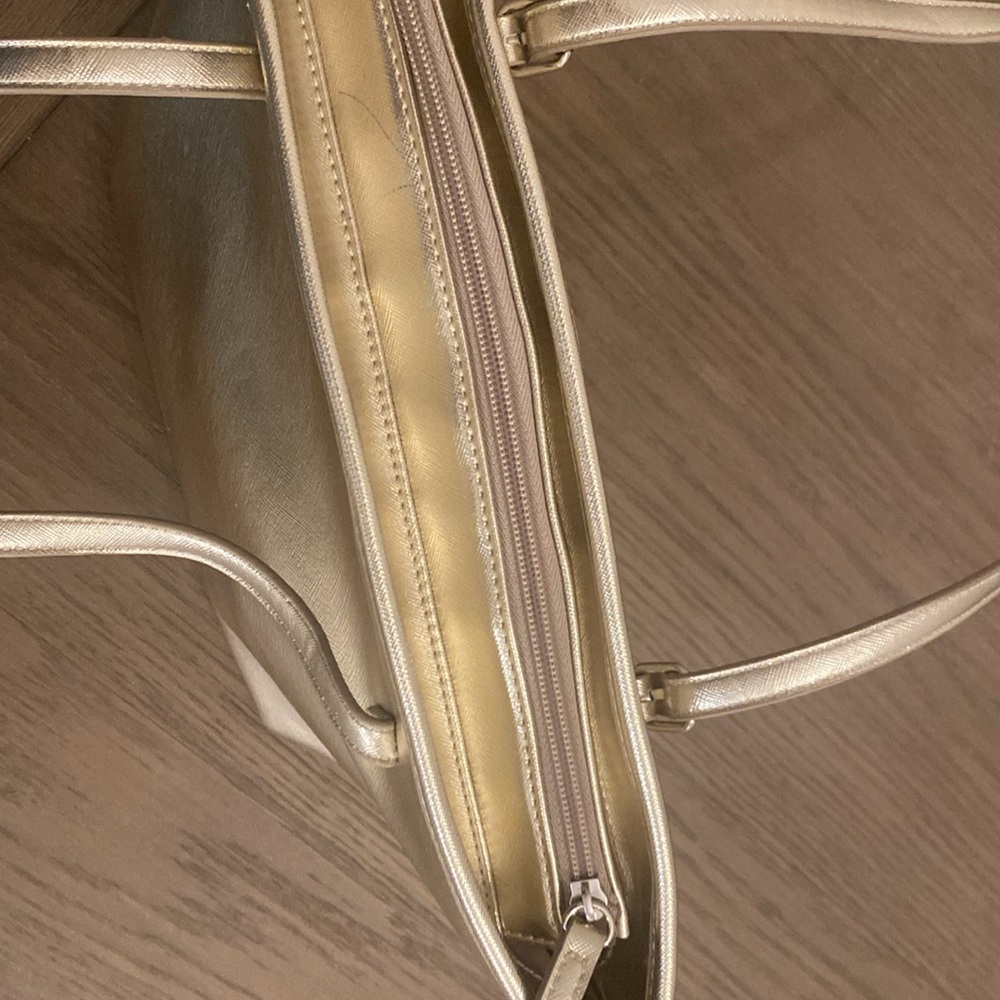 Nine West gold purse - Picture 7 of 9
